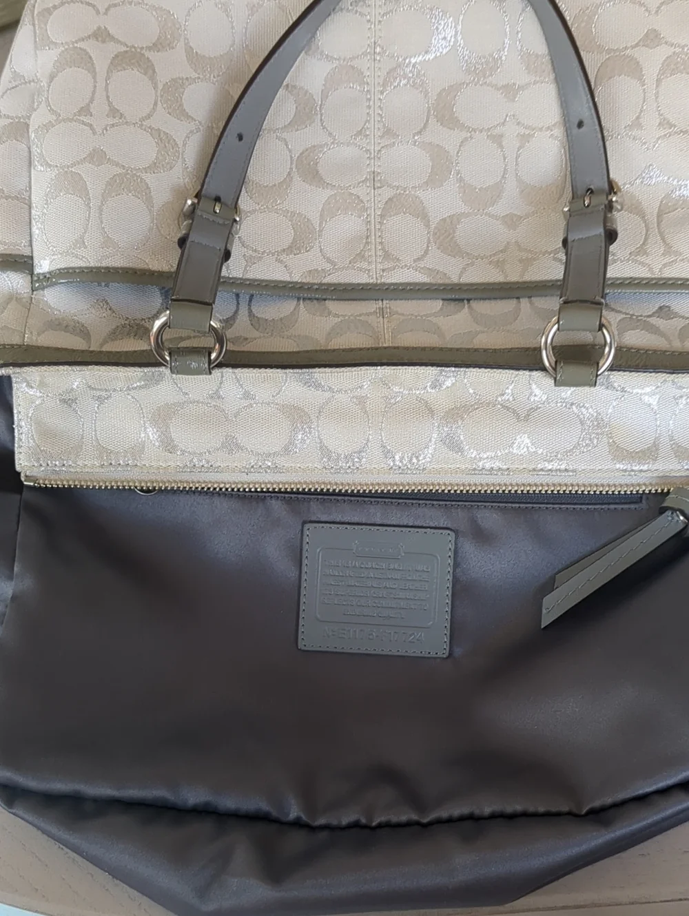 Coach F17724 Gallery Lurex Signature East West Tote
